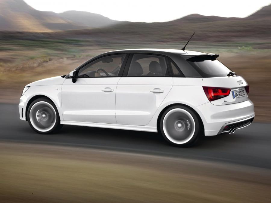  Audi A1 Sportback TDI S-Line (8X) 2012 года  (фото 11 из 19)